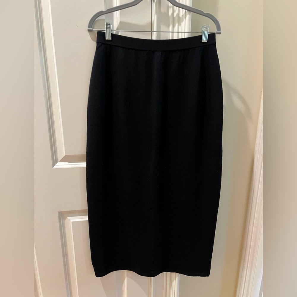 ST. JOHN Basics Midi Skirt Knit Womens US 10 Straight Pull On Black Slit